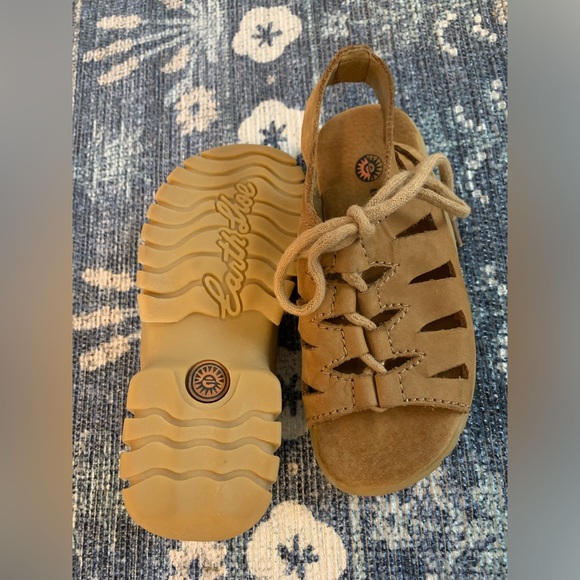 Earth shoe leather (upper) sandals size 13 toddler - Picture 7 of 9